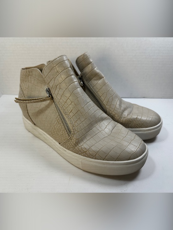 Steve Madden Shoes - Steve Madden Women’s Beige Croc-Embossed Zip Sneaker Boot Size 8